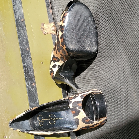 Jessica Simpson leopard heels - Picture 4 of 4
